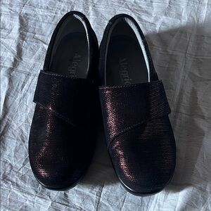 Alegria Shimmering Black Slip-On Shoes size 36